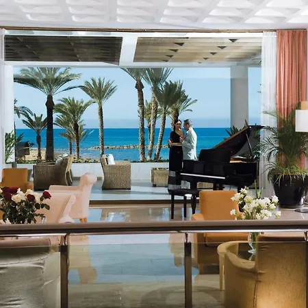 Hotell Constantinou Bros Pioneer Beach Hotel 4*