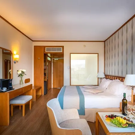 Hotel Constantinou Bros Pioneer Beach Hotel