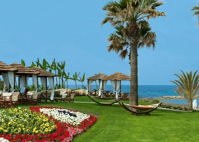 Constantinou Bros Pioneer Beach Hotel Hotel Paphos