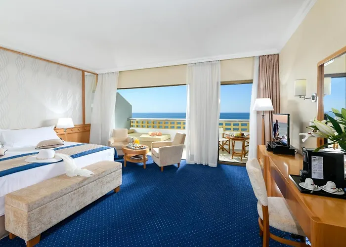 Hotel Constantinou Bros Pioneer Beach Hotel Paphos