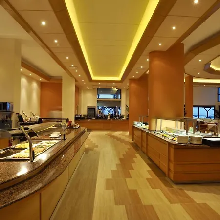 Constantinou Bros Pioneer Beach Hotel 4*