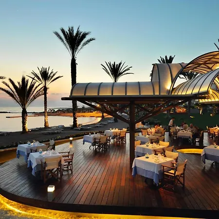 Constantinou Bros Pioneer Beach Hotel 4* Paphos