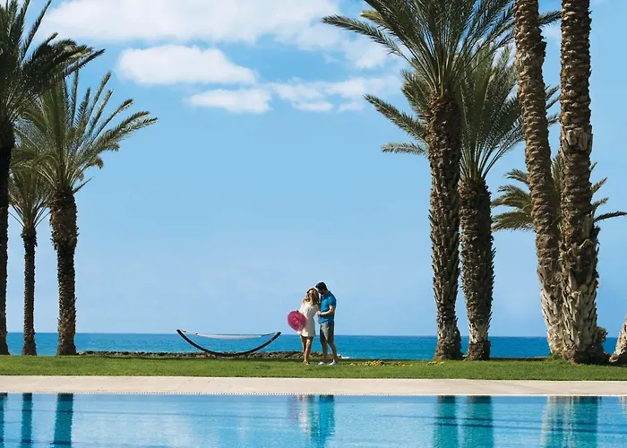 Constantinou Bros Pioneer Beach Hotel 4* Πάφος