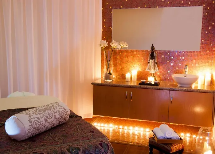 Constantinou Bros Pioneer Beach Hotel Πάφος